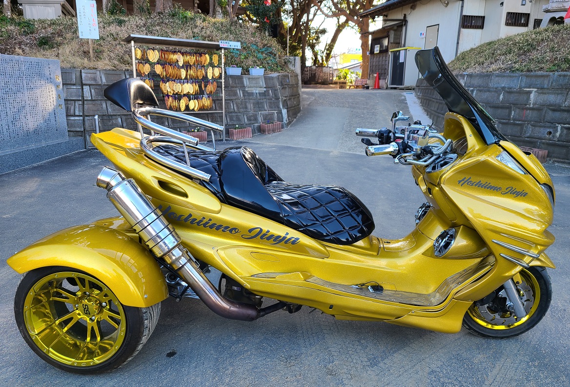 黄金のバイク